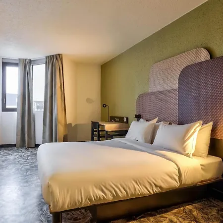 Hotel Paris Porte De 3*