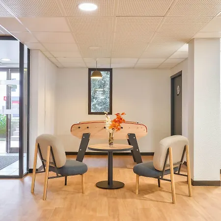 Paris Porte De ホテル 3*