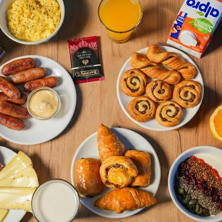 Hotel Paris Porte De 3*