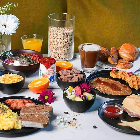 Paris Porte De ホテル 3*