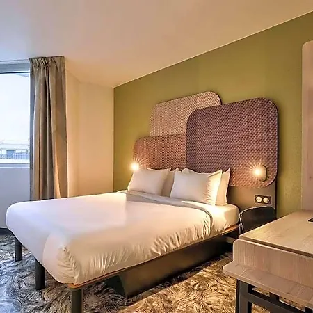 Hotel Paris Porte De 3*