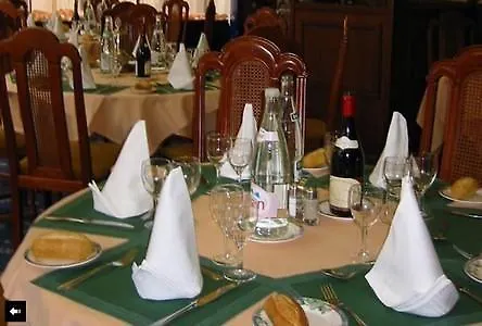 Hotel Paris Porte De 3*