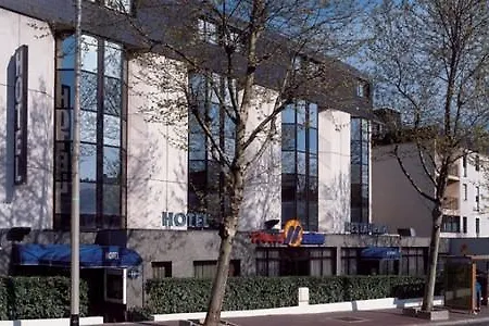 Paris Porte De ホテル 3*