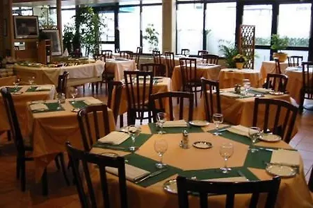 Hotel Paris Porte De