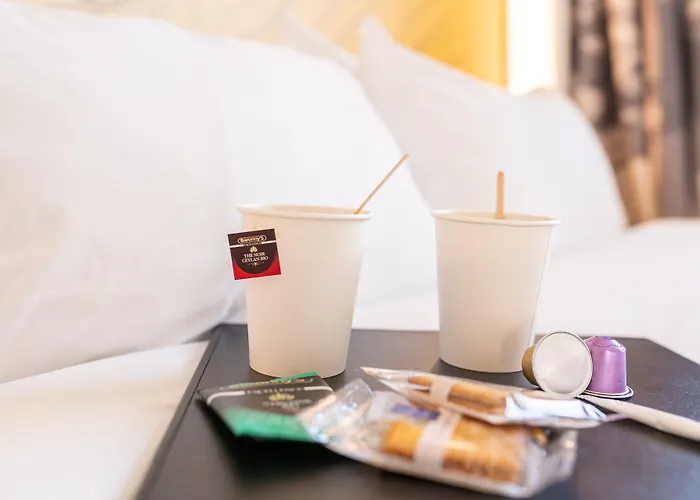 Hotel Paris Porte De 3*