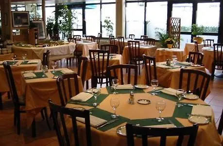 Hotel Paris Porte De